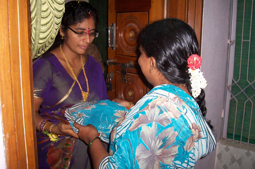 Bhogi Festival History, Bhogi Festival In India, Bhogi Festival Celebrations 2014, Bhogi and Makar Sankranti, Bhogi 2014 Date, Importance of Bhogi Festival, Bhogi Pallu Sankranti History